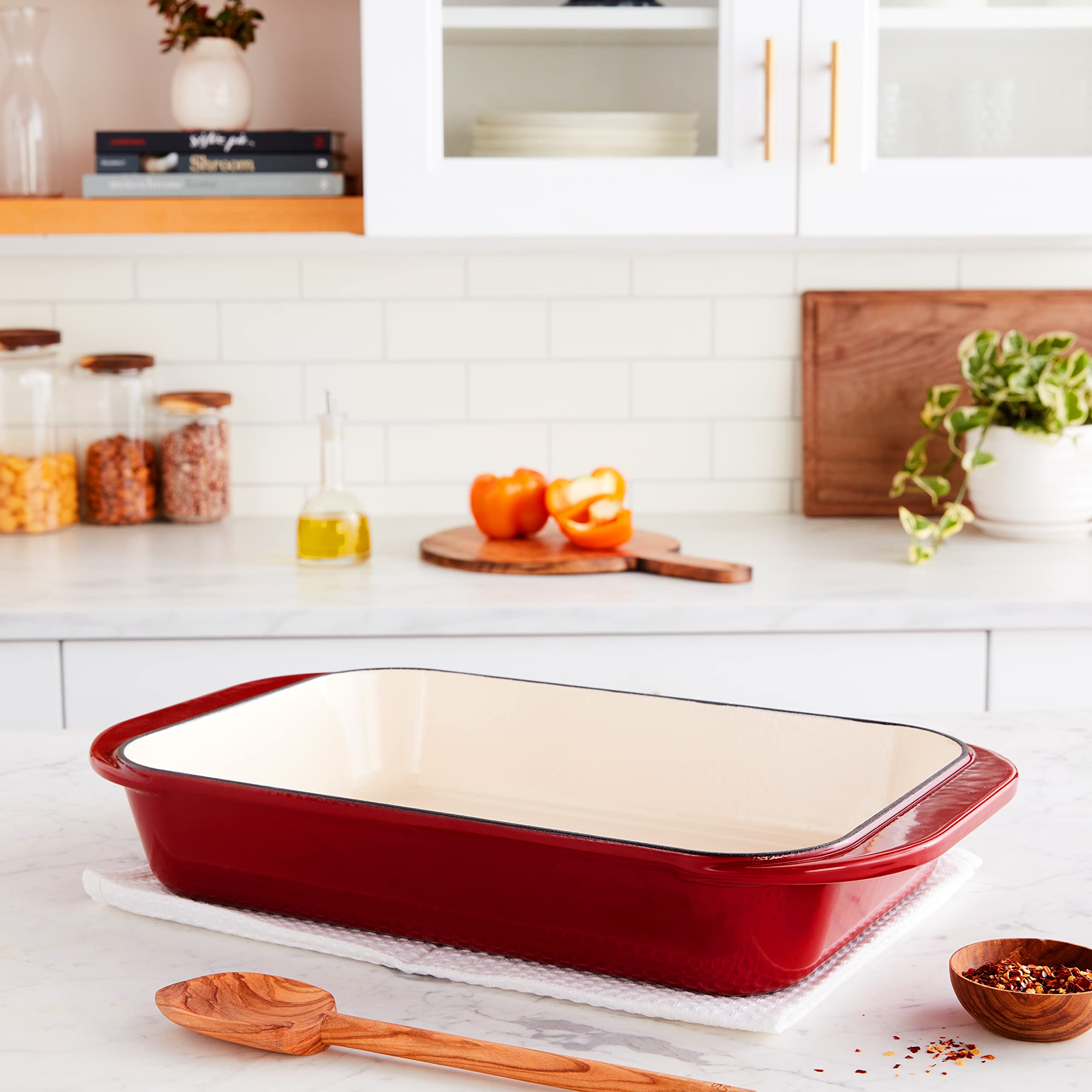 cuisinart-ci1136-24cr-chef-s-classic-enameled-cast-iron-14-inch-roasting-lasagna image 7