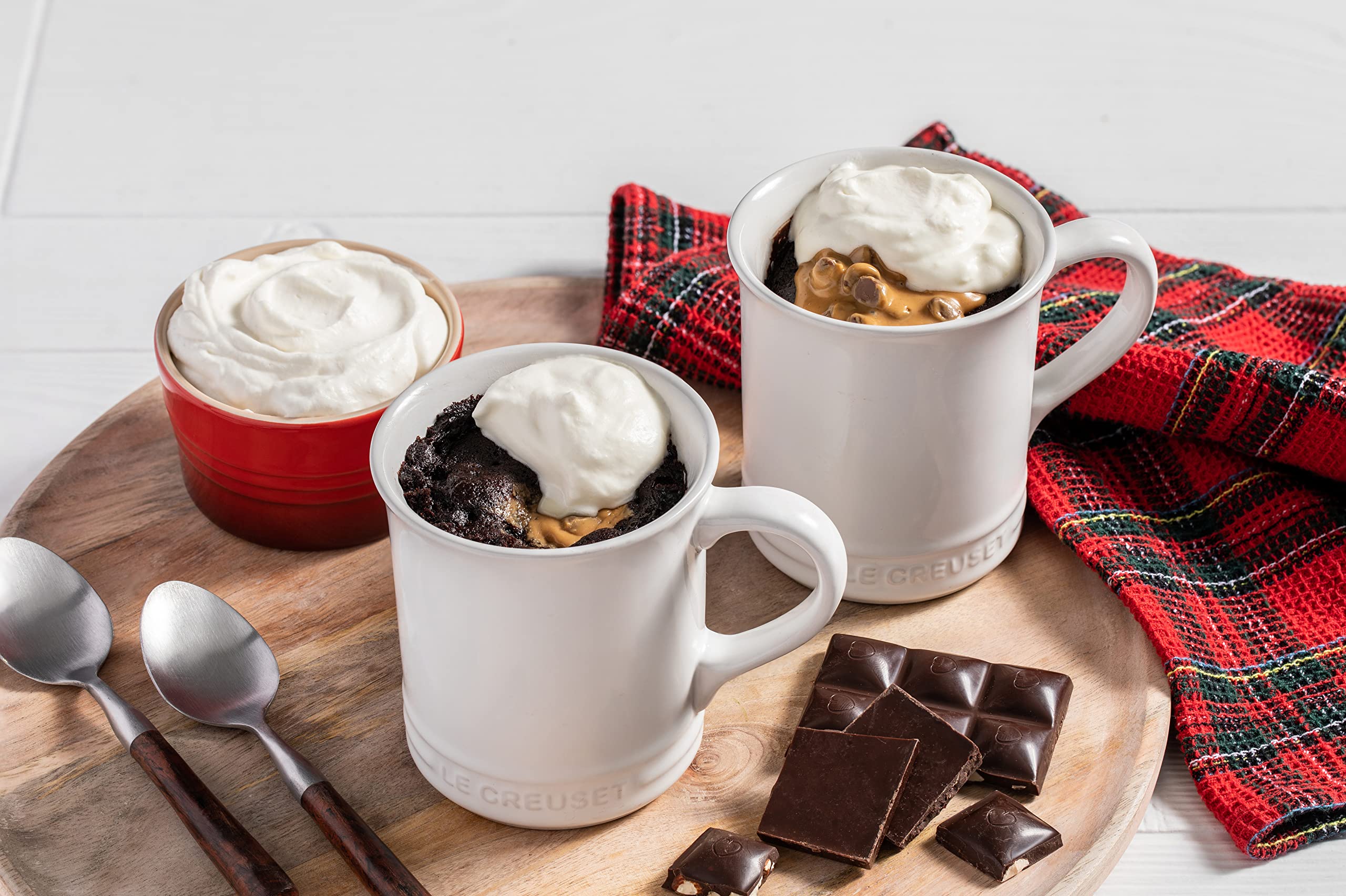 le-creuset-enamel-on-steel-demi-kettle-stoneware-mug-set-1-25-qt-white image 5