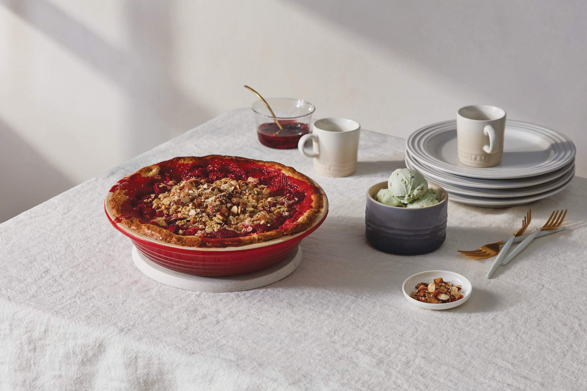 le-creuset-stoneware-stackable-ramekin-7-oz-oyster image 2