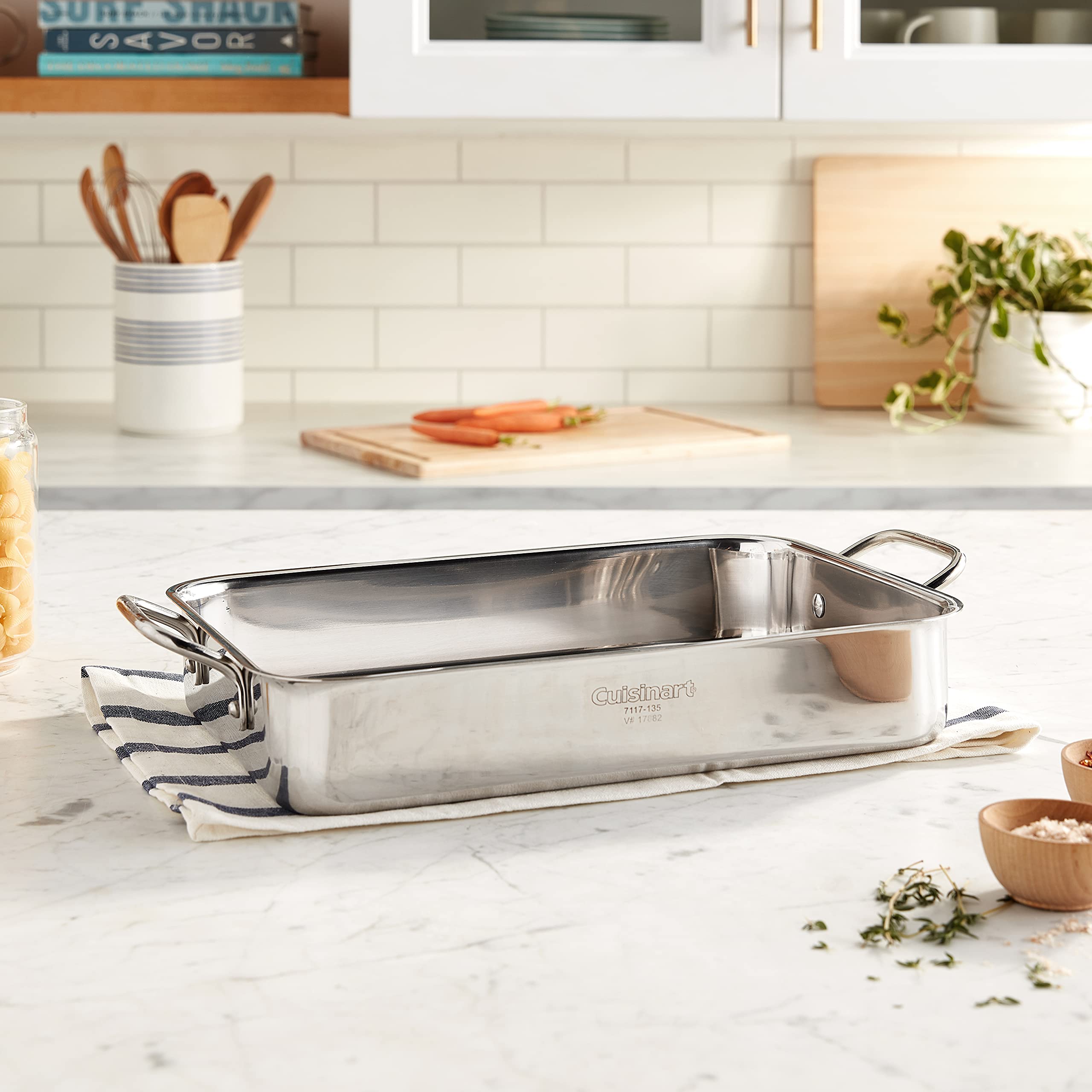 cuisinart-7117-135-chef-s-classic-13-5-inch-stainless-lasagna-pan image 2