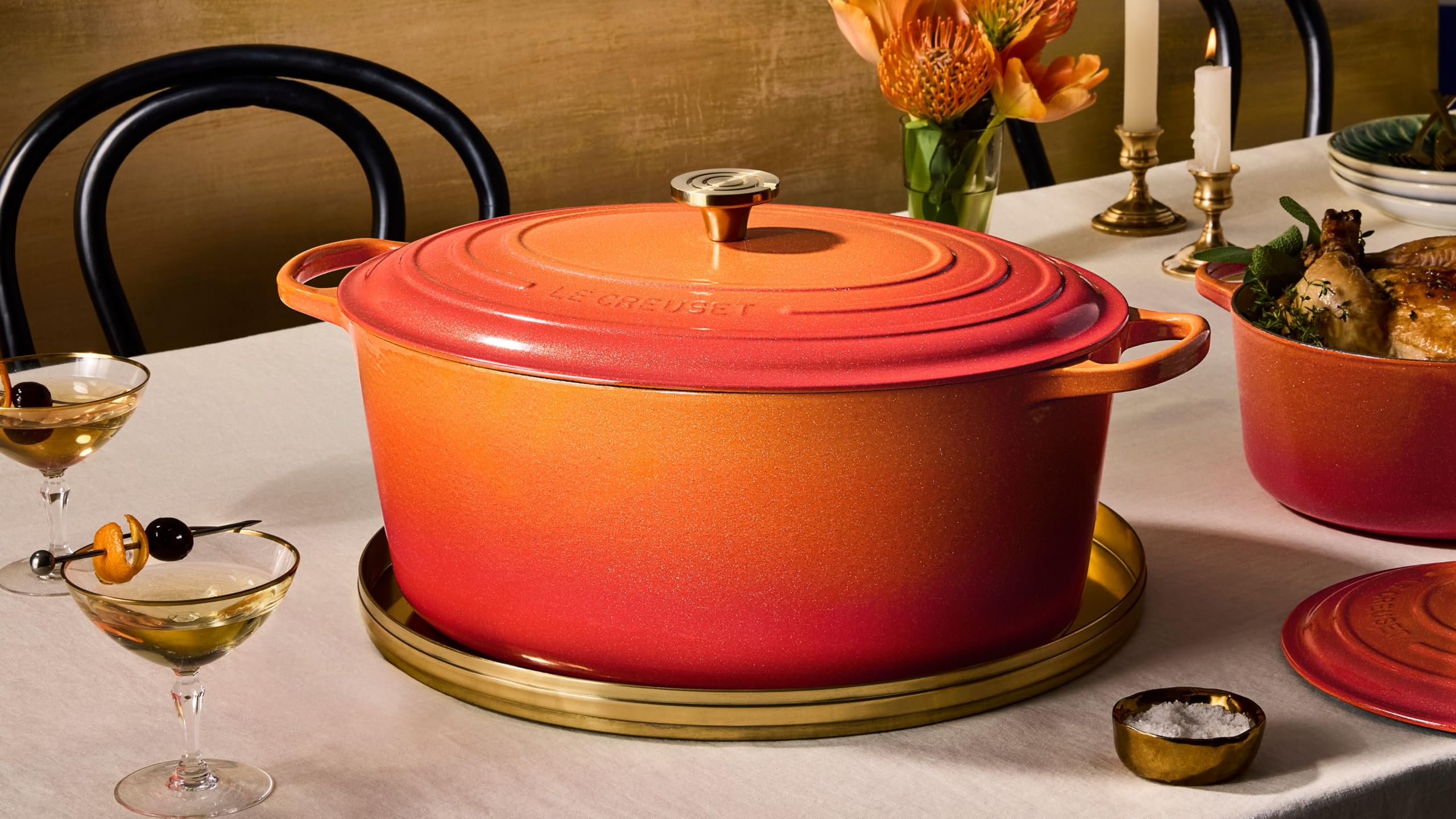 le-creuset-enameled-cast-iron-signature-oval-dutch-oven-15-5-qt-flamme-doree-wit image 6