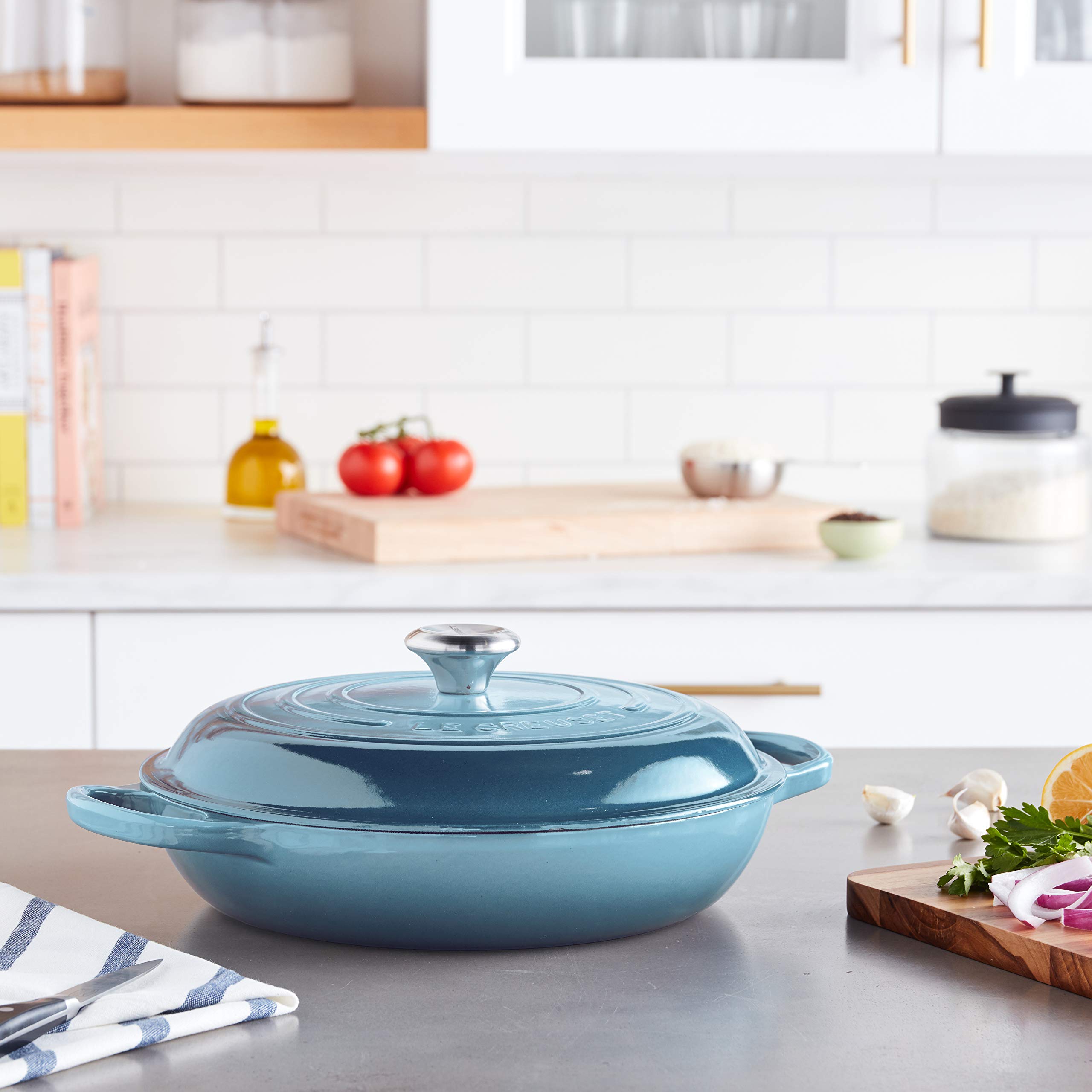 le-creuset-ls2532-3016ss-signature-enameled-cast-iron-round-braiser image 2