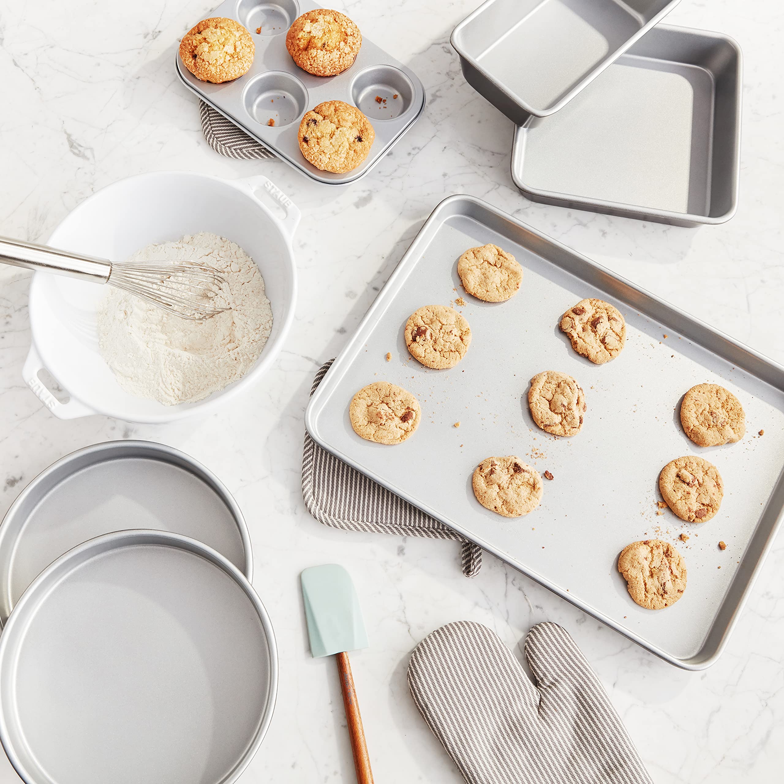 cuisinart-chef-s-classic-non-stick-6-piece-bakeware-set image 7