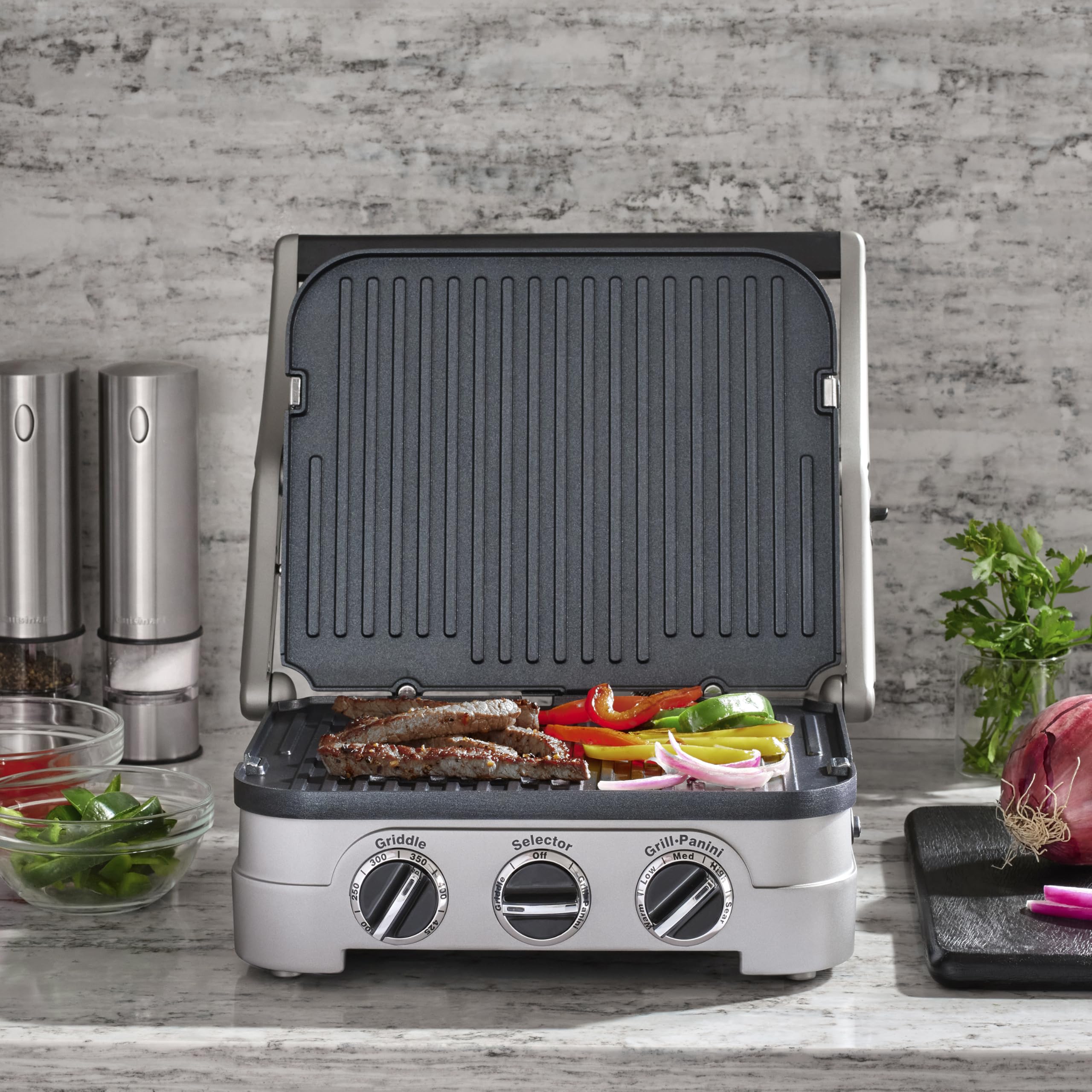 cuisinart-griddler-gr-4nnas-5-in-1-indoor-grill-panini-press-stainless-steel image 2