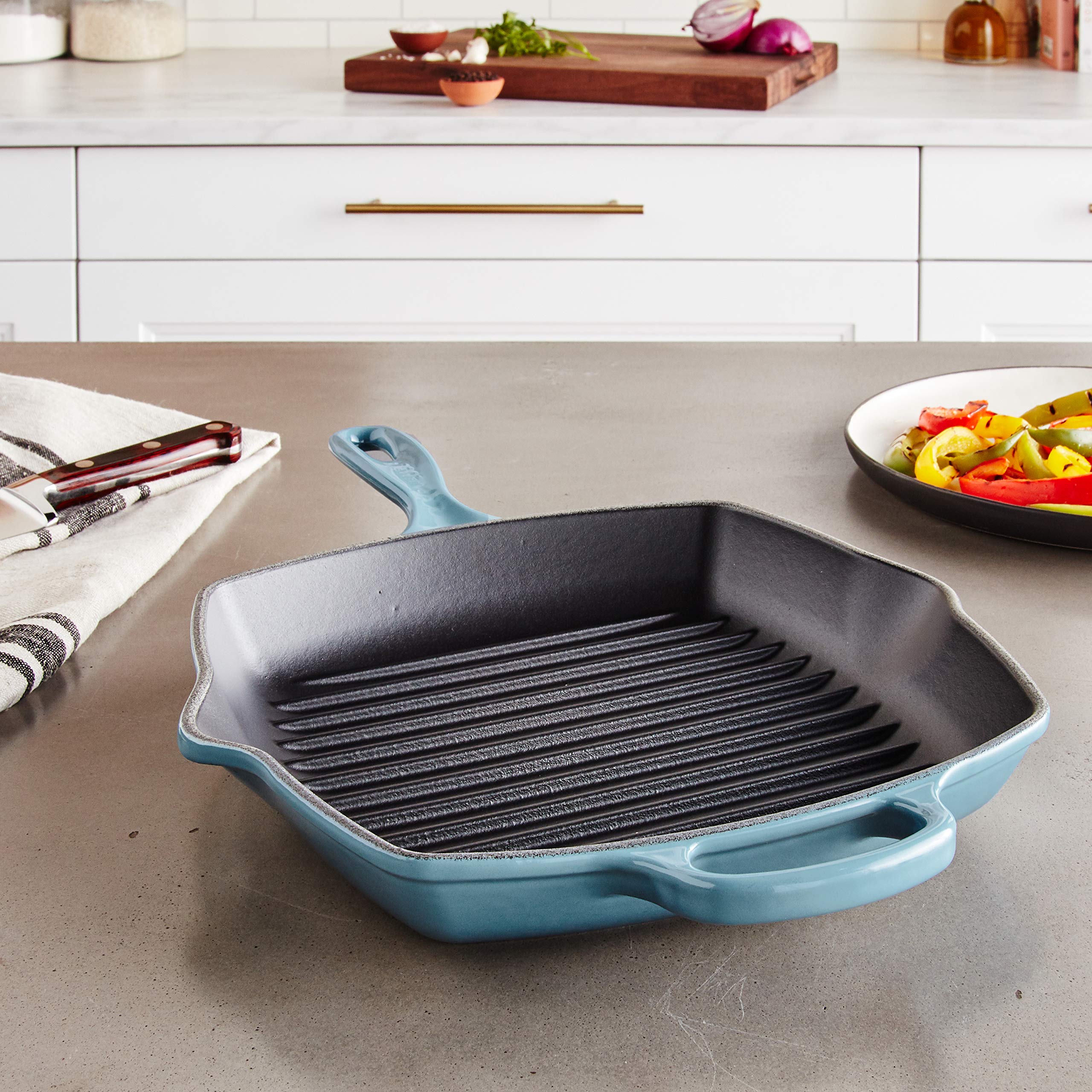 le-creuset-cast-iron-signature-square-skillet-grill-10-1-4-marine image 2
