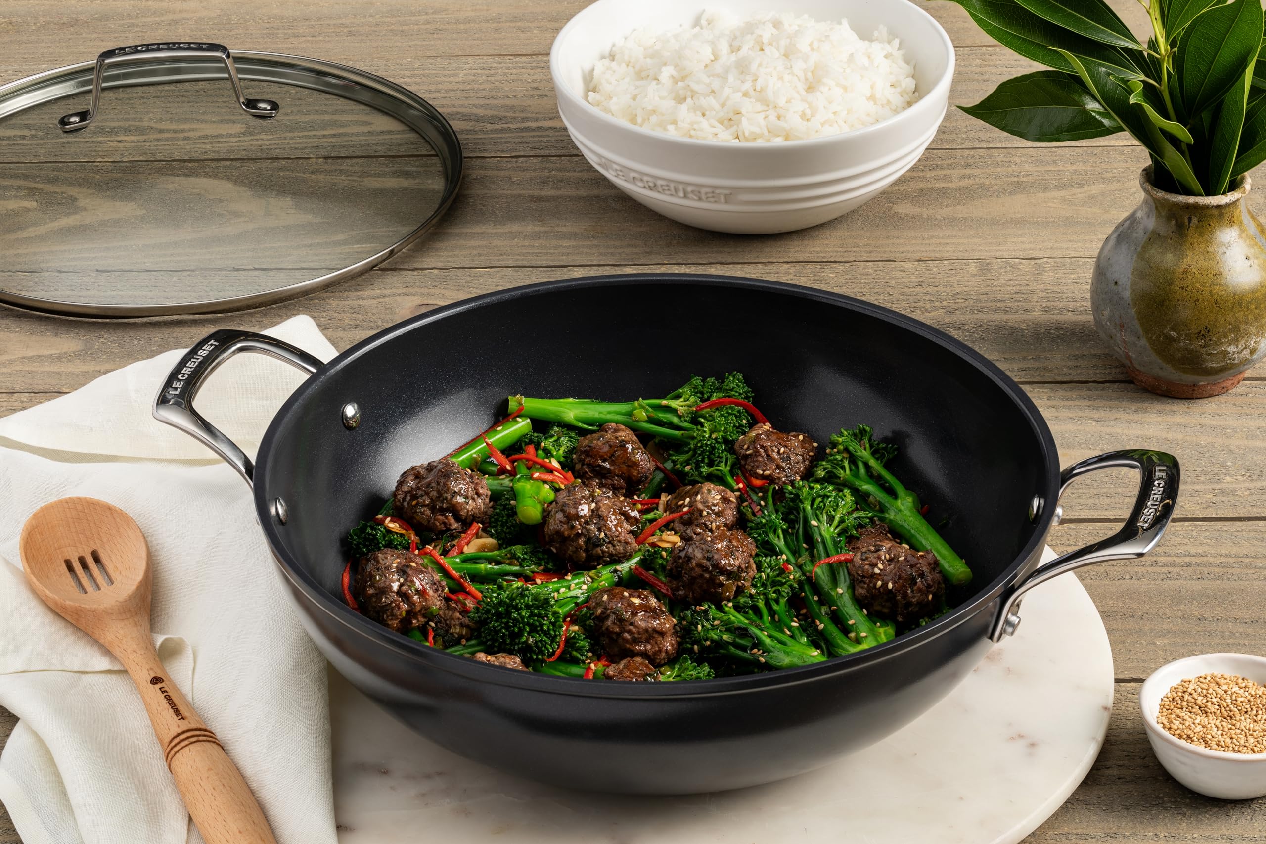 le-creuset-essential-non-stick-ceramic-wok-6-1-3-qt image 5