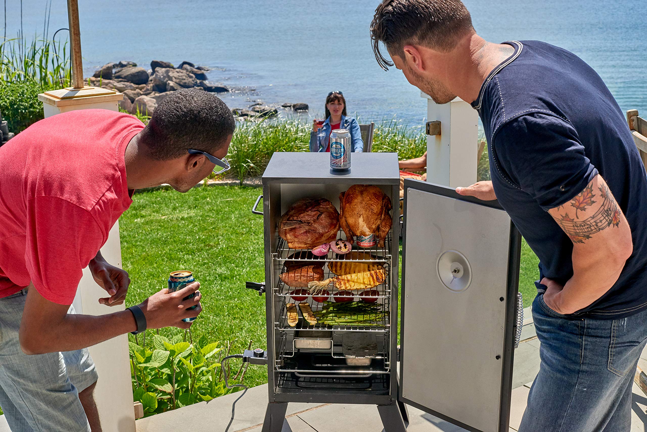 cuisinart-30-inch-electric-smoker-with-3-racks-548-sq-in-100-f-400-f image 7