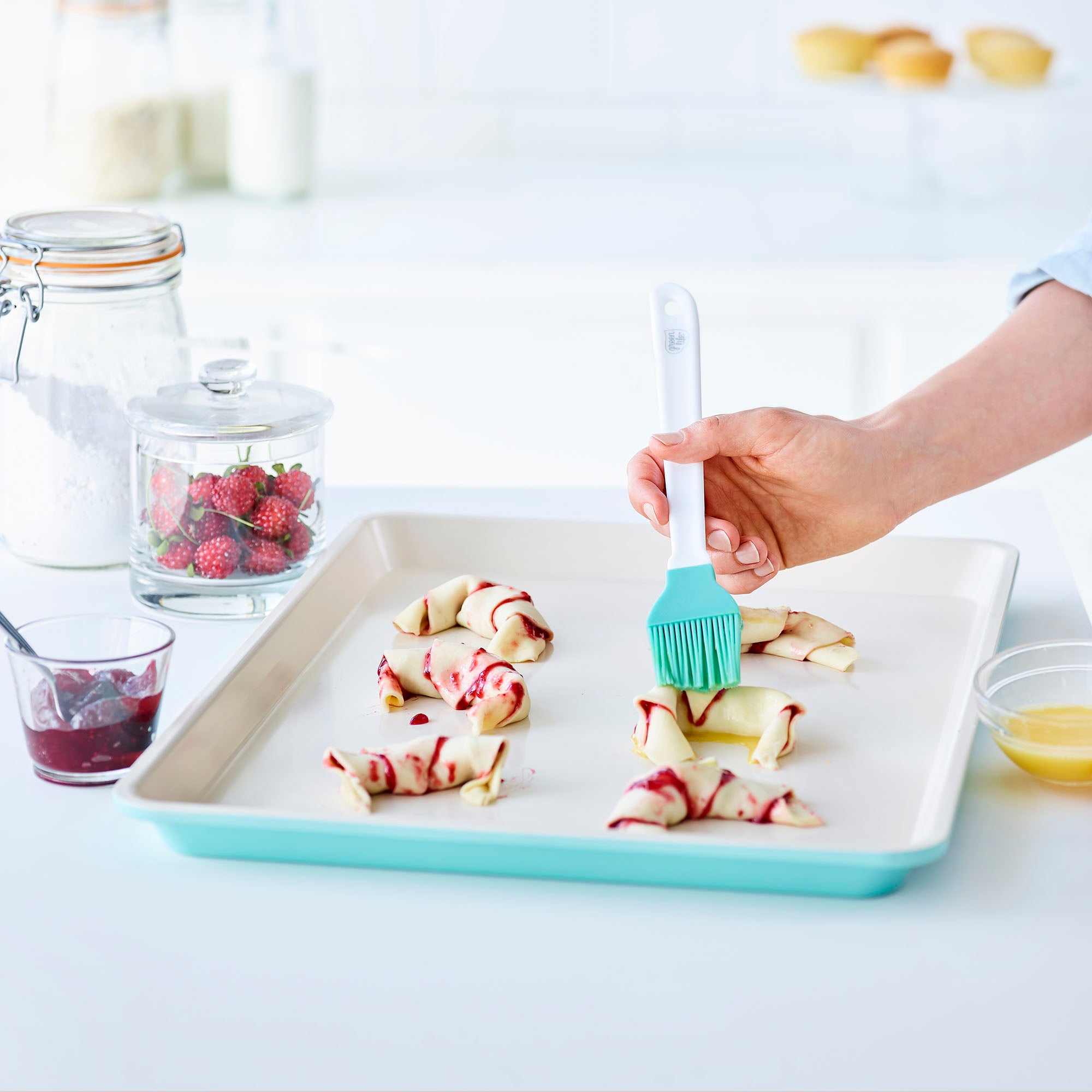 greenlife-18-x-13-inch-cookie-sheet-with-ceramic-nonstick-coating image 2