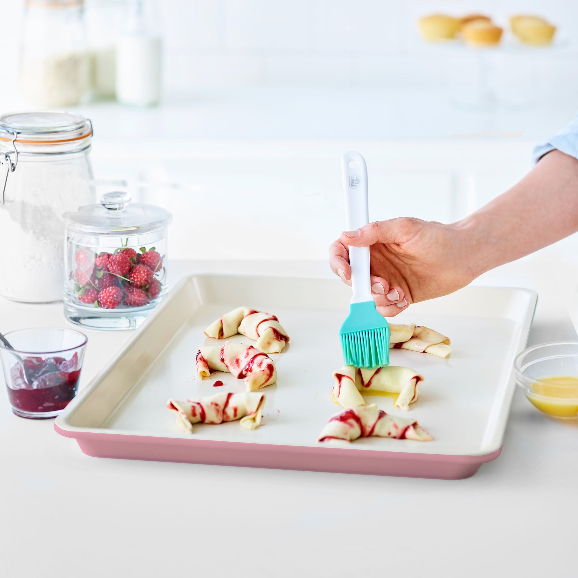 greenlife-18-x-13-inch-cookie-sheet-with-ceramic-nonstick-coating image 8