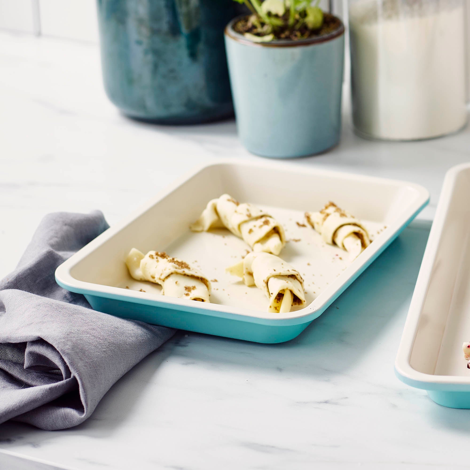 greenlife-9x7-inch-cookie-sheet-set-2-piece-ceramic-nonstick image 2