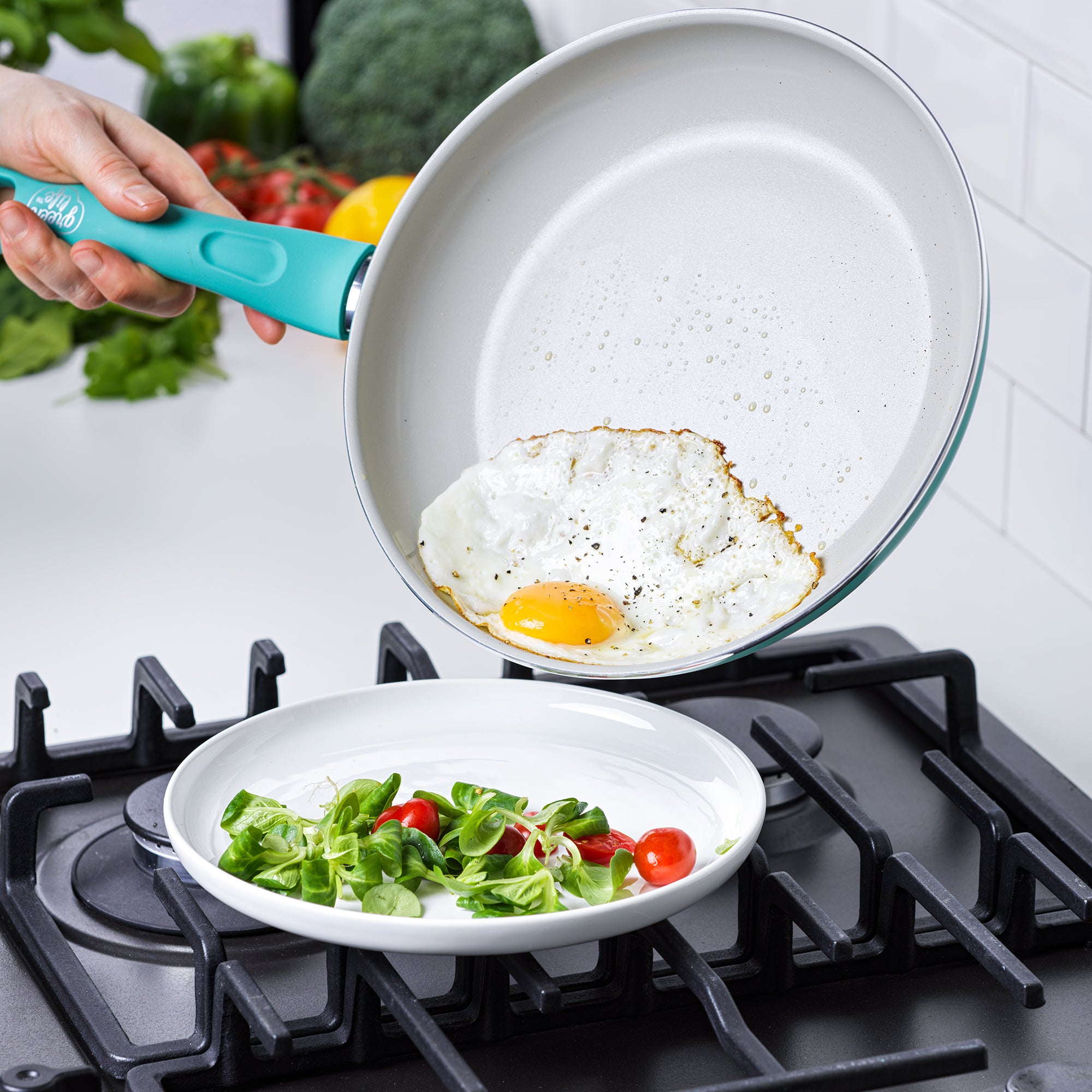 greenlife-sandstone-10-inch-frypan-diamond-infused-nonstick image 2