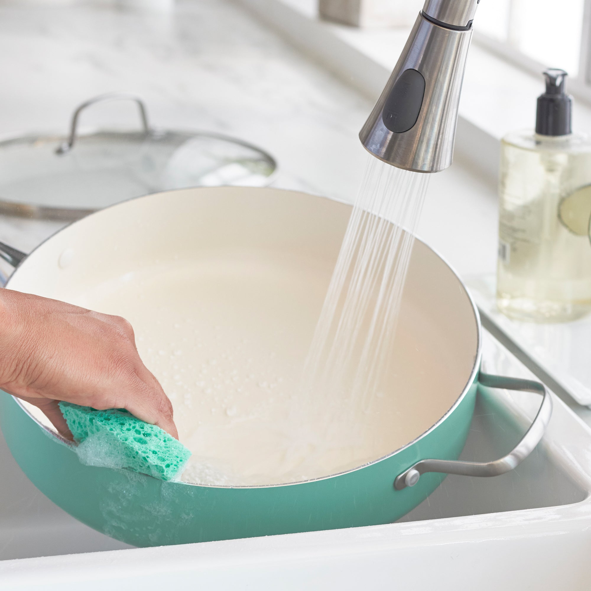 greenlife-artisan-5-quart-saut-pan-with-lid-oven-safe-to-600-f image 5