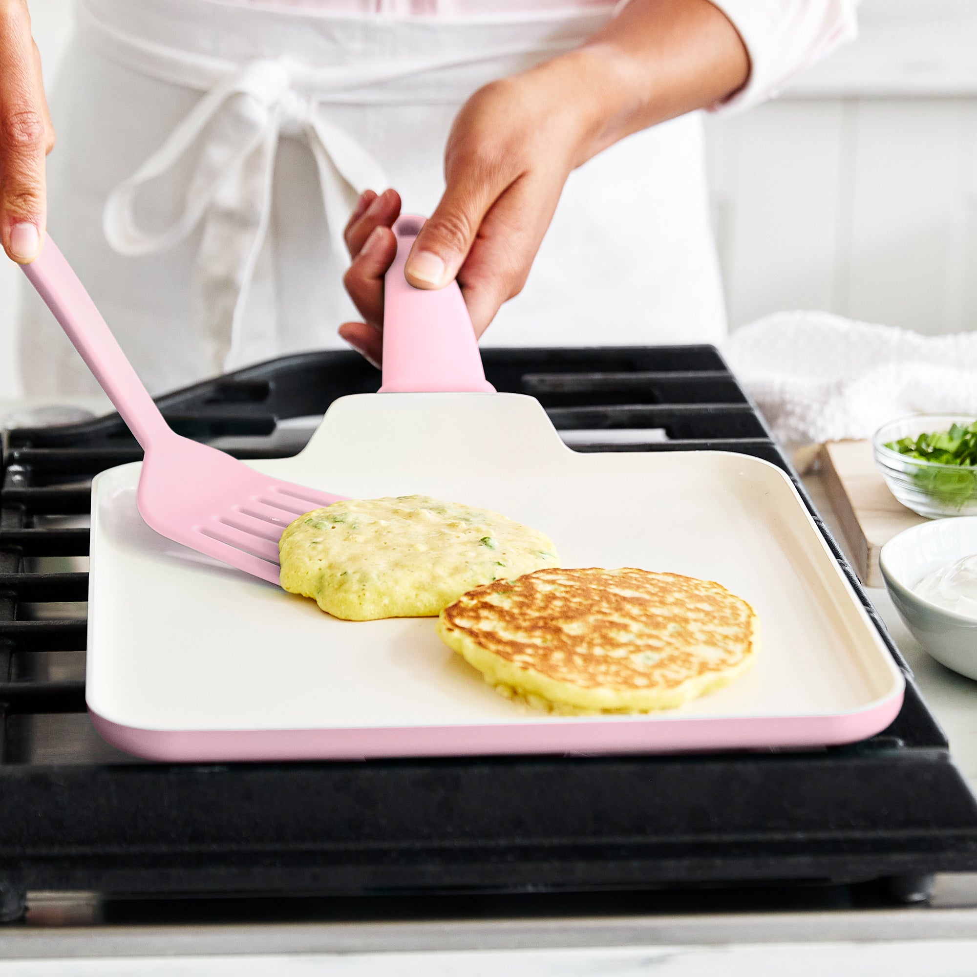 greenlife-soft-grip-griddle-extra-large-ceramic-nonstick image 3