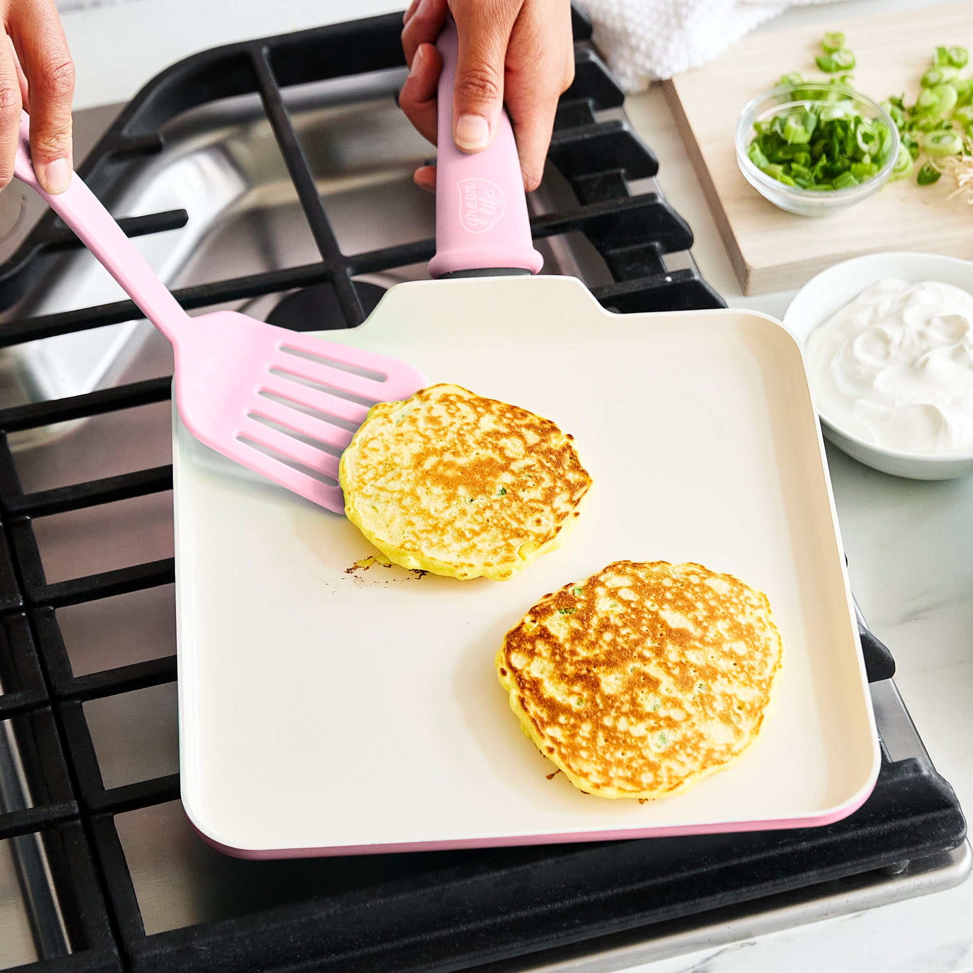 greenlife-soft-grip-griddle-extra-large-ceramic-nonstick image 2