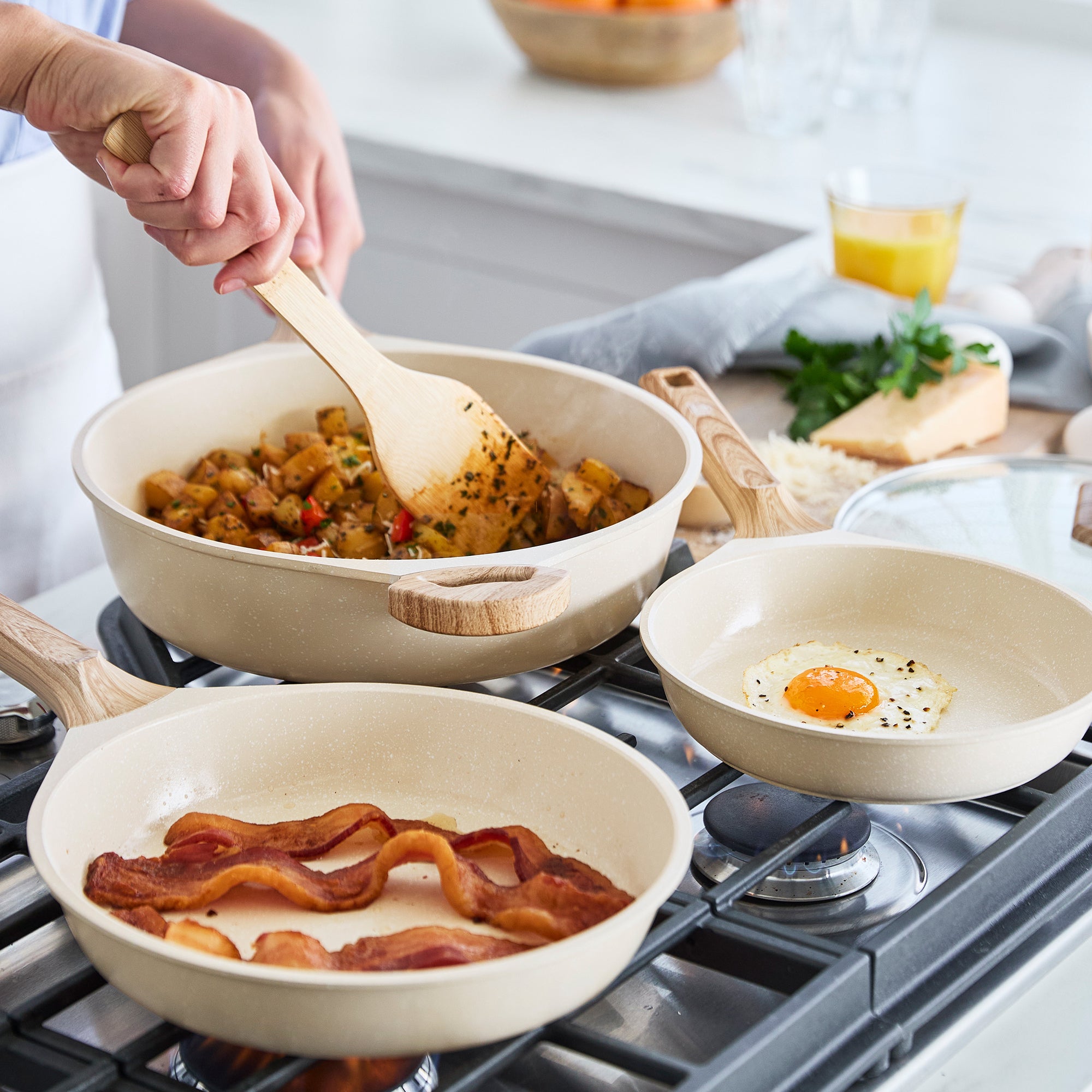 greenlife-arte-8-piece-die-cast-cookware-set-with-induction-base-and-ceramic-non image 2
