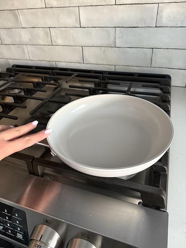 Good pans, but watch the spatula
