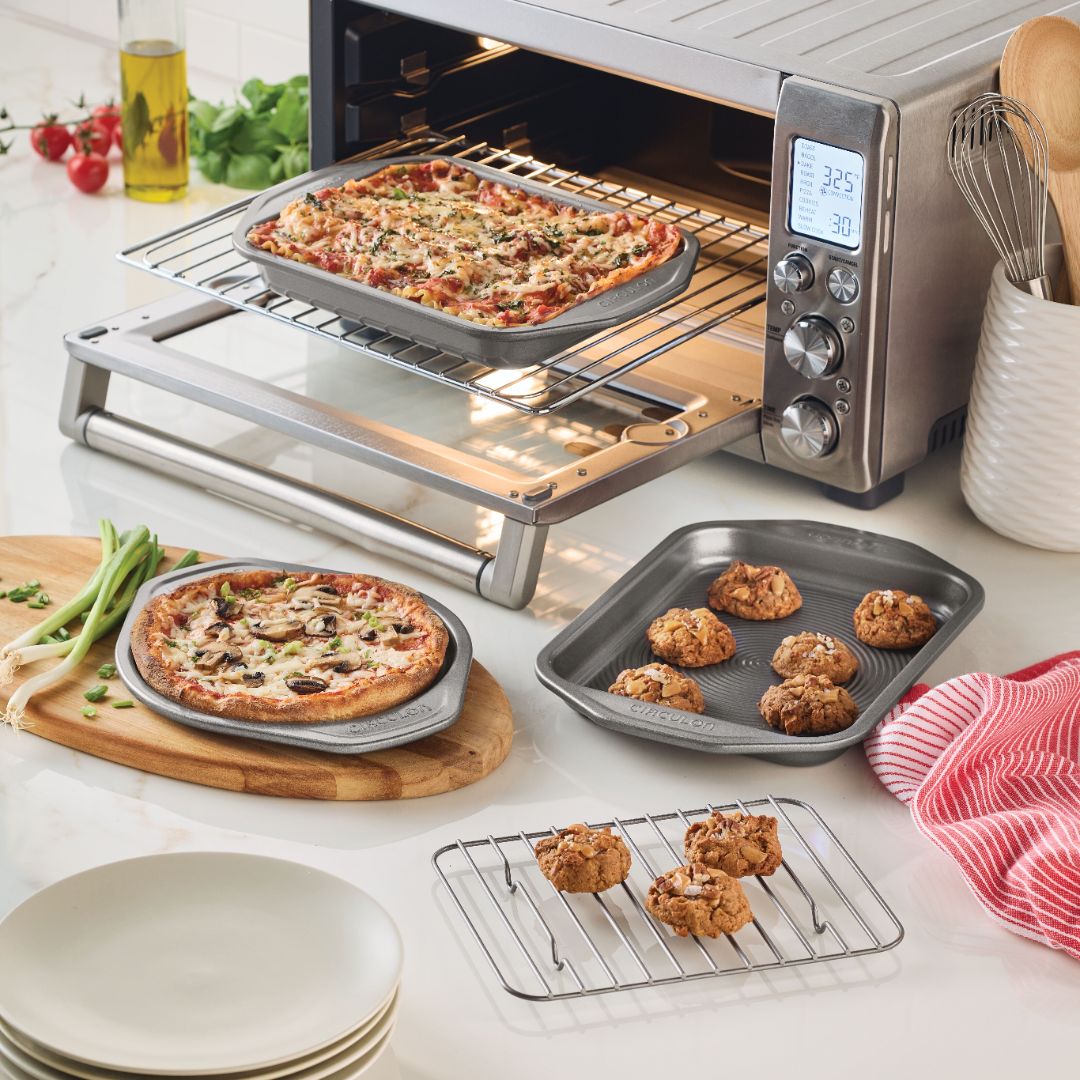 circulon-4-piece-nonstick-toaster-oven-bakeware-set image 2